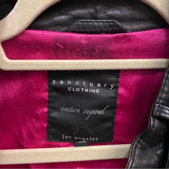 Black Leather Jacket with Pink Lining 🖤🩷 - Picture 9 of 10